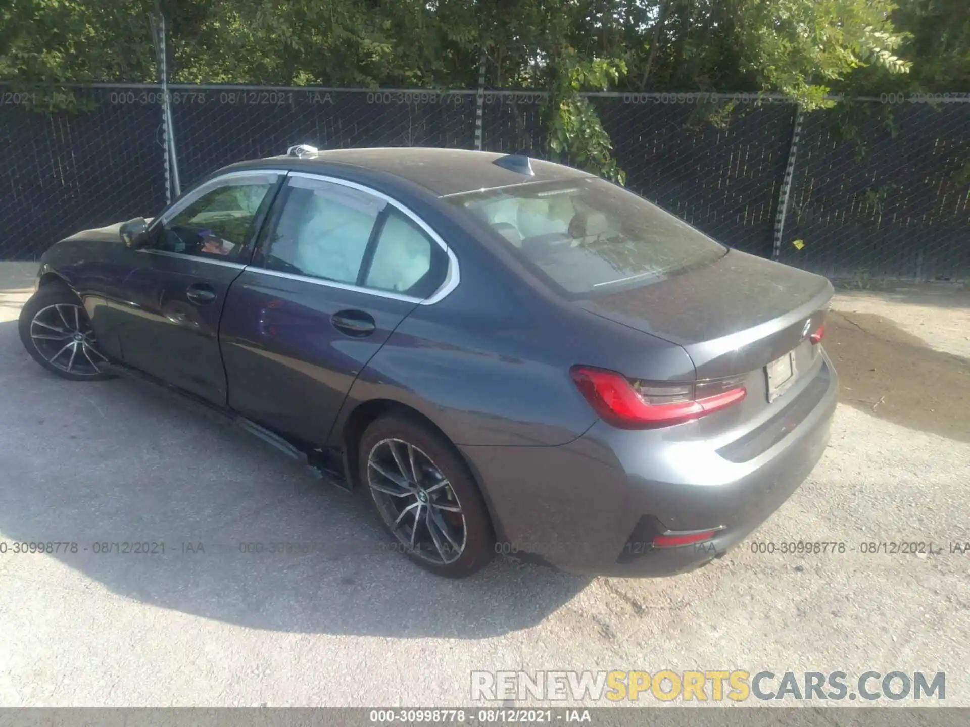 3 Photograph of a damaged car 3MW5R1J05L8B24093 BMW 3 SERIES 2020