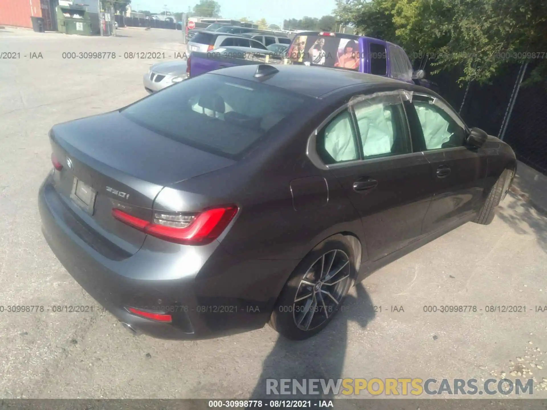 4 Photograph of a damaged car 3MW5R1J05L8B24093 BMW 3 SERIES 2020