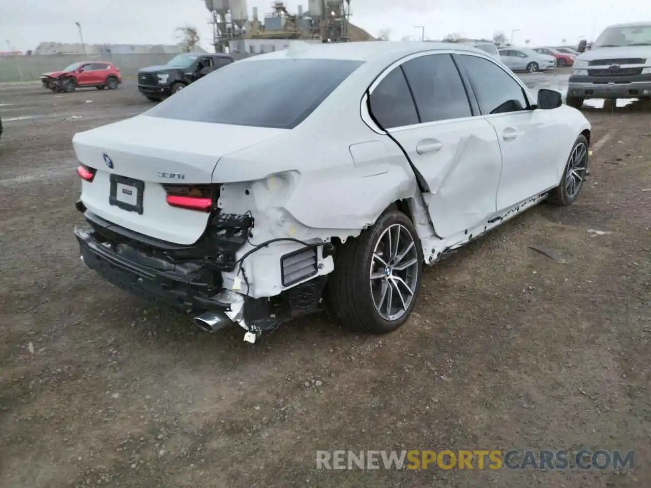 4 Photograph of a damaged car 3MW5R1J05L8B34655 BMW 3 SERIES 2020