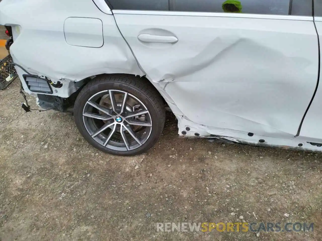 9 Photograph of a damaged car 3MW5R1J05L8B34655 BMW 3 SERIES 2020