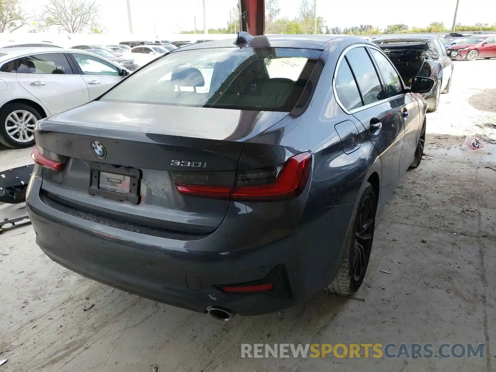 4 Photograph of a damaged car 3MW5R1J05L8B45249 BMW 3 SERIES 2020