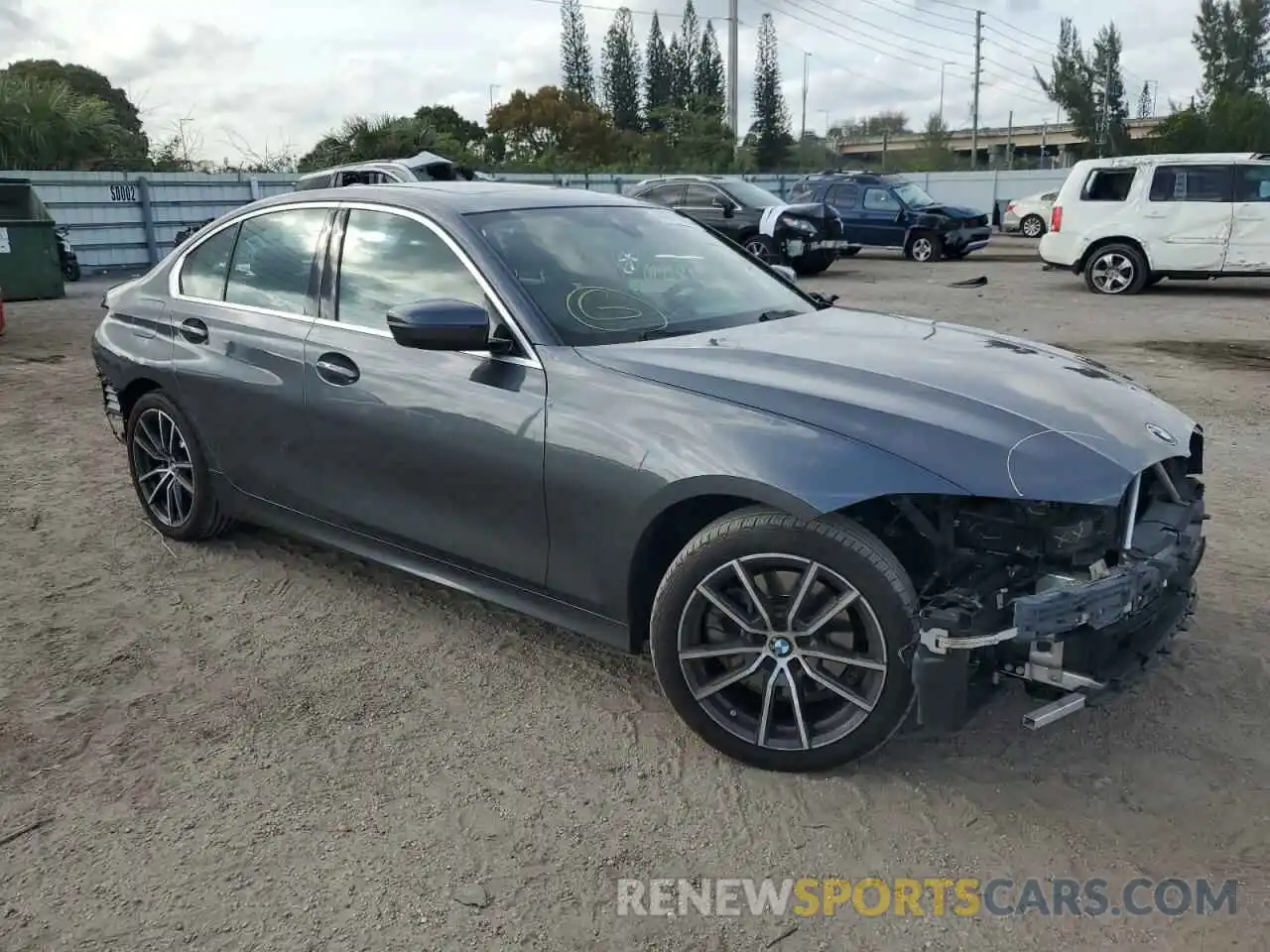 4 Photograph of a damaged car 3MW5R1J06L8B05200 BMW 3 SERIES 2020