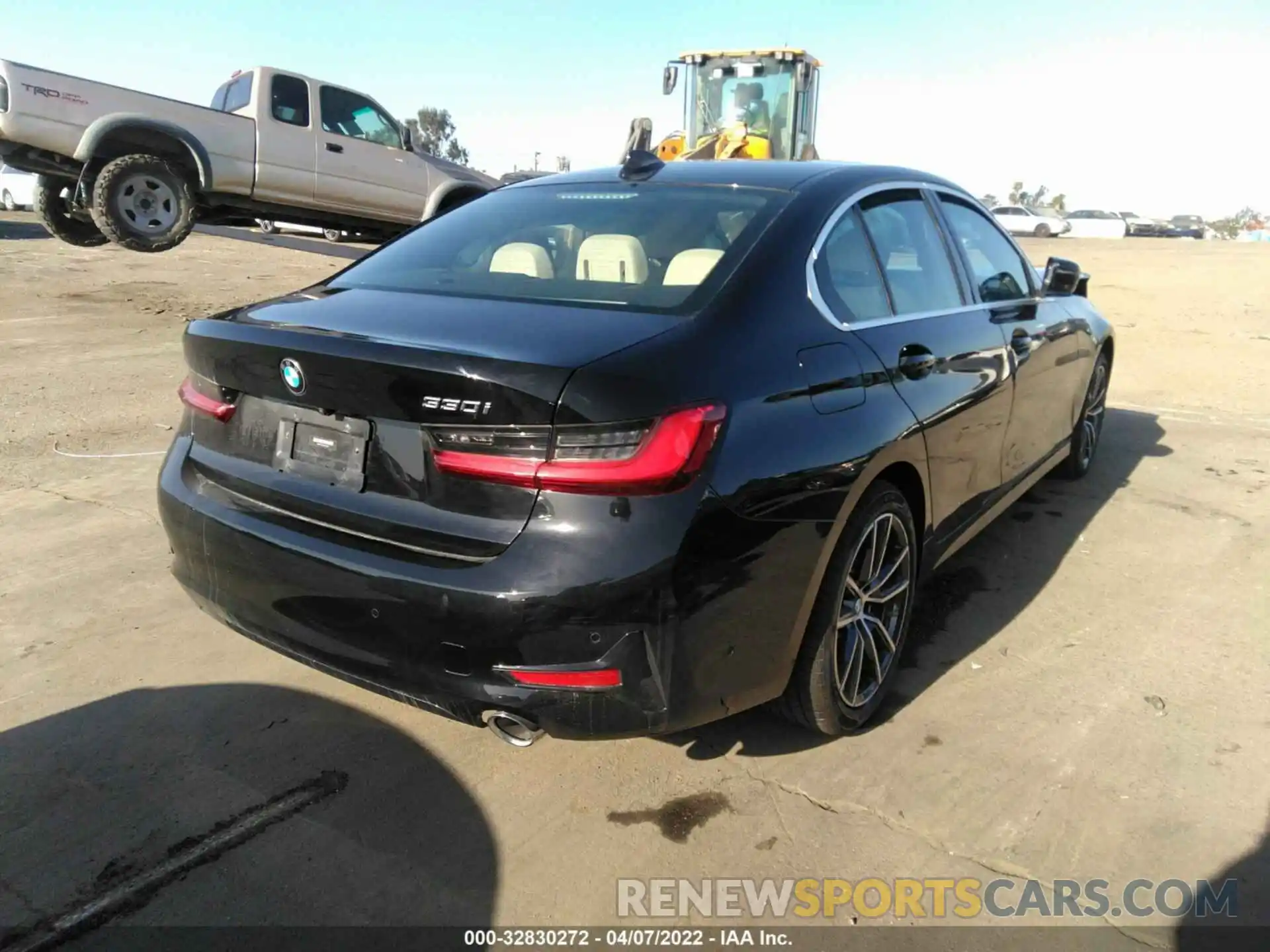 4 Photograph of a damaged car 3MW5R1J06L8B17038 BMW 3 SERIES 2020