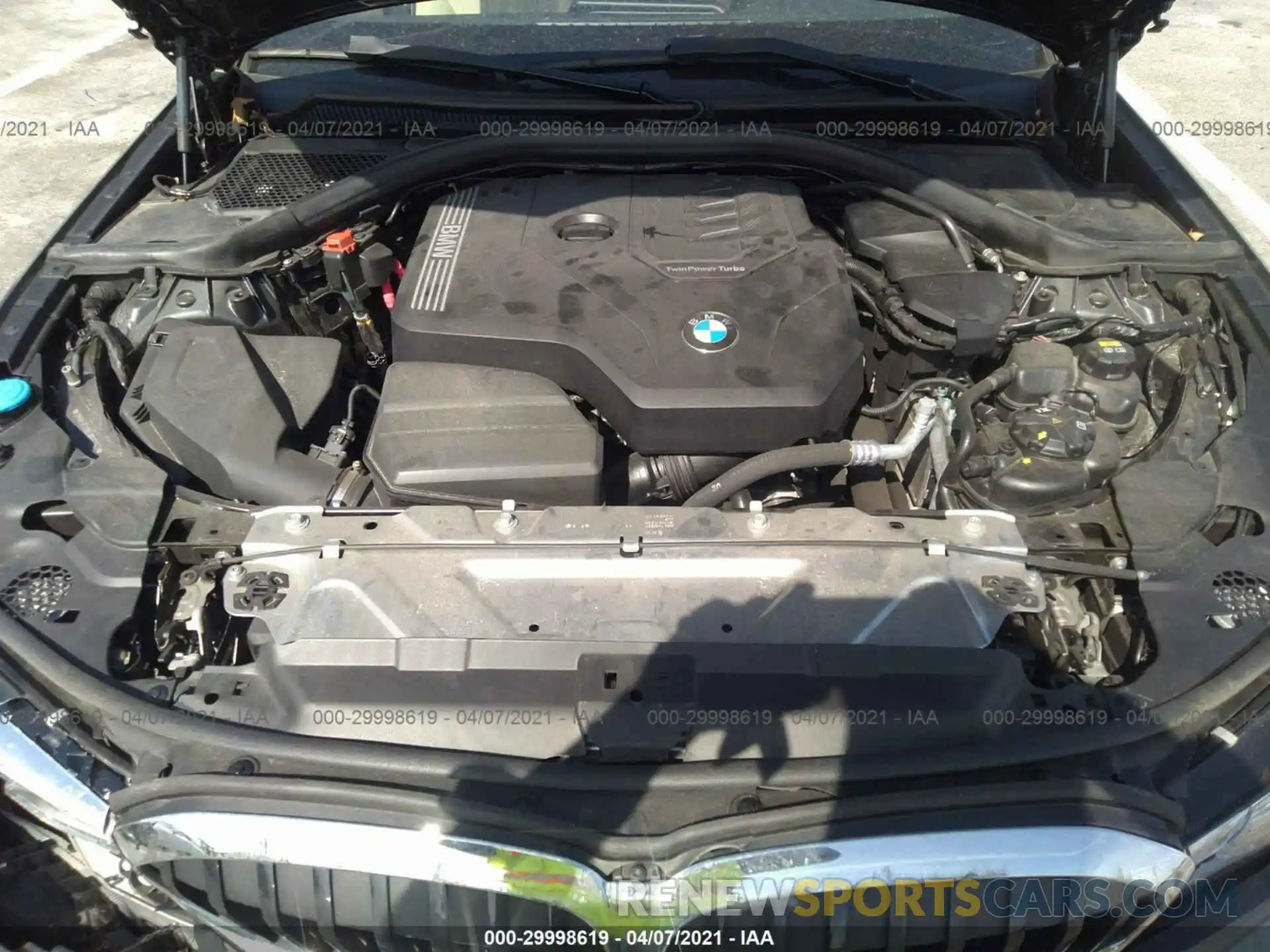 10 Фотография поврежденного автомобиля 3MW5R1J06L8B22157 BMW 3 SERIES 2020