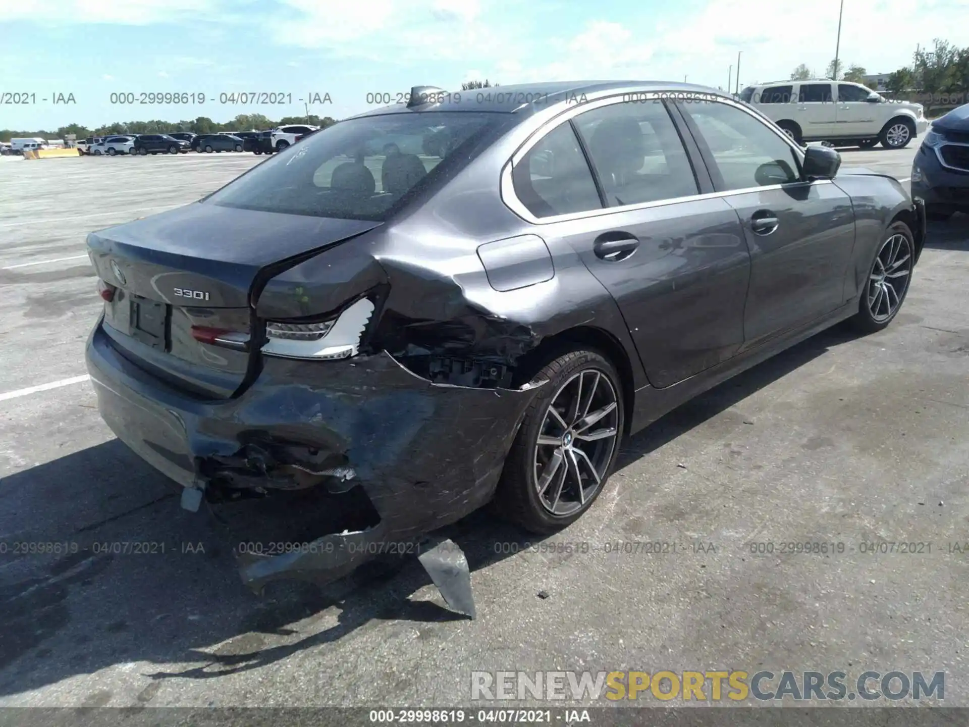 4 Фотография поврежденного автомобиля 3MW5R1J06L8B22157 BMW 3 SERIES 2020