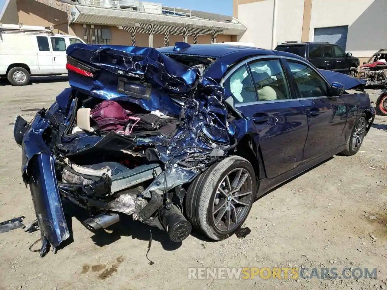 4 Photograph of a damaged car 3MW5R1J06L8B30162 BMW 3 SERIES 2020