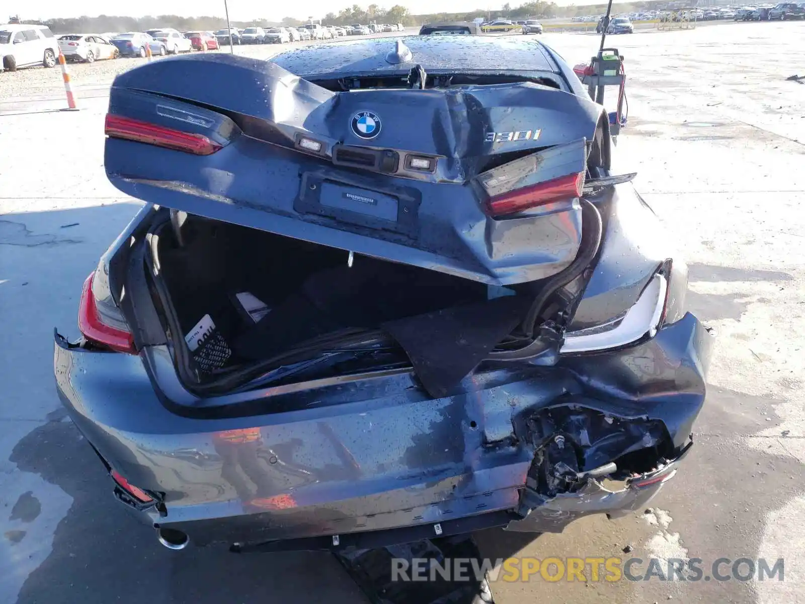 9 Photograph of a damaged car 3MW5R1J07L8B10602 BMW 3 SERIES 2020