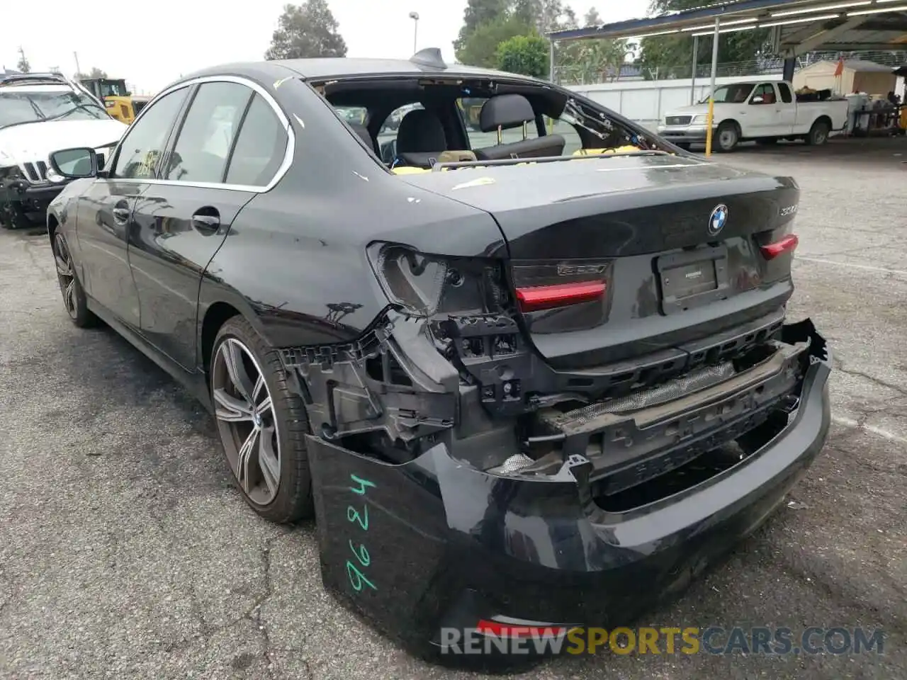 3 Photograph of a damaged car 3MW5R1J07L8B11104 BMW 3 SERIES 2020