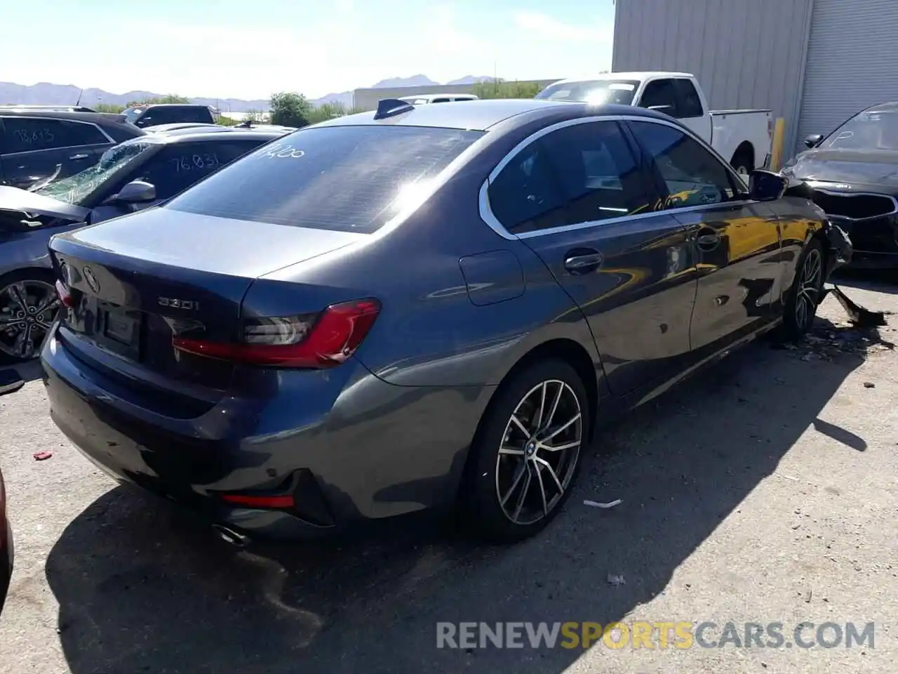 4 Photograph of a damaged car 3MW5R1J07L8B15539 BMW 3 SERIES 2020