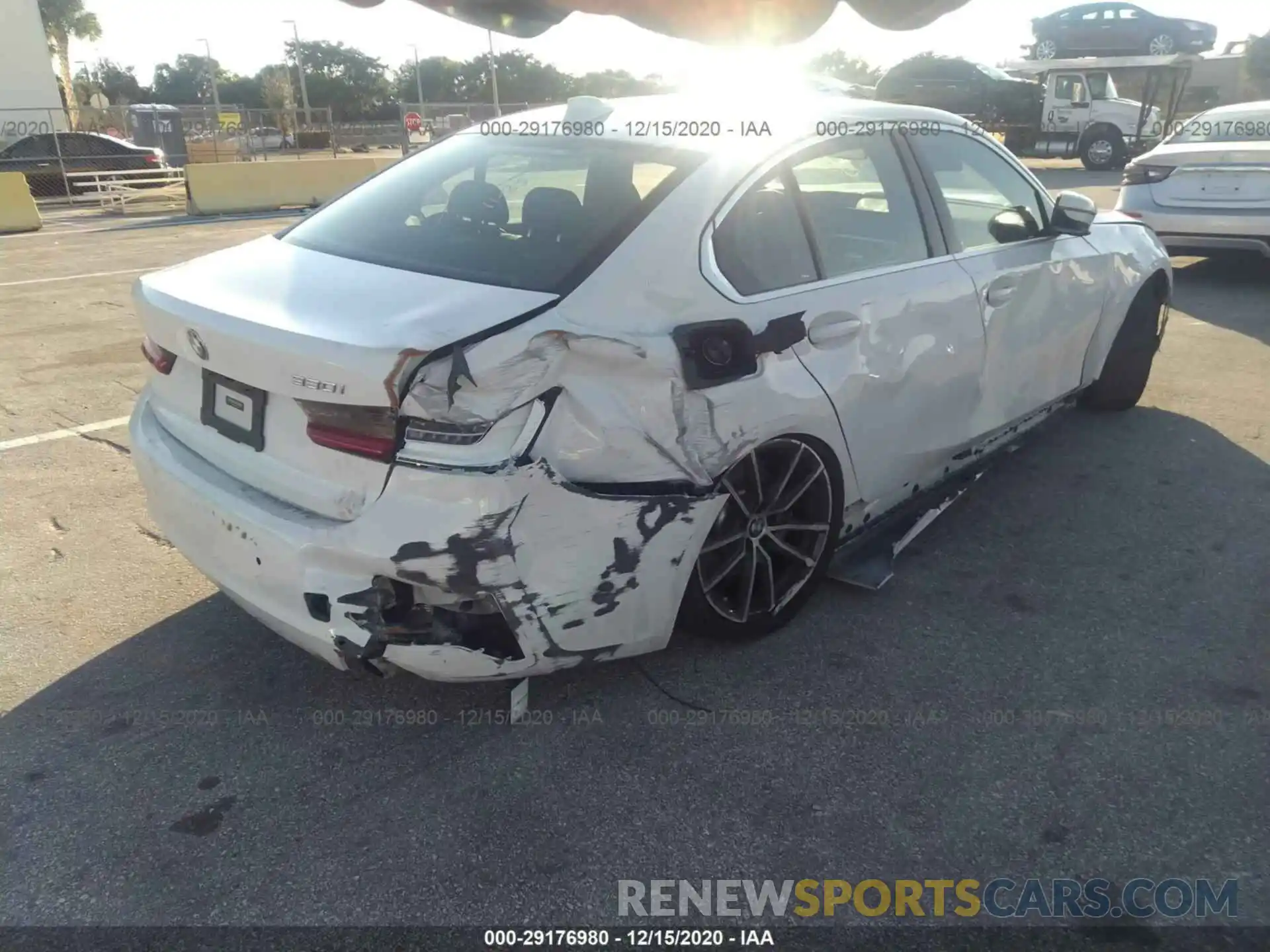 4 Photograph of a damaged car 3MW5R1J07L8B21180 BMW 3 SERIES 2020