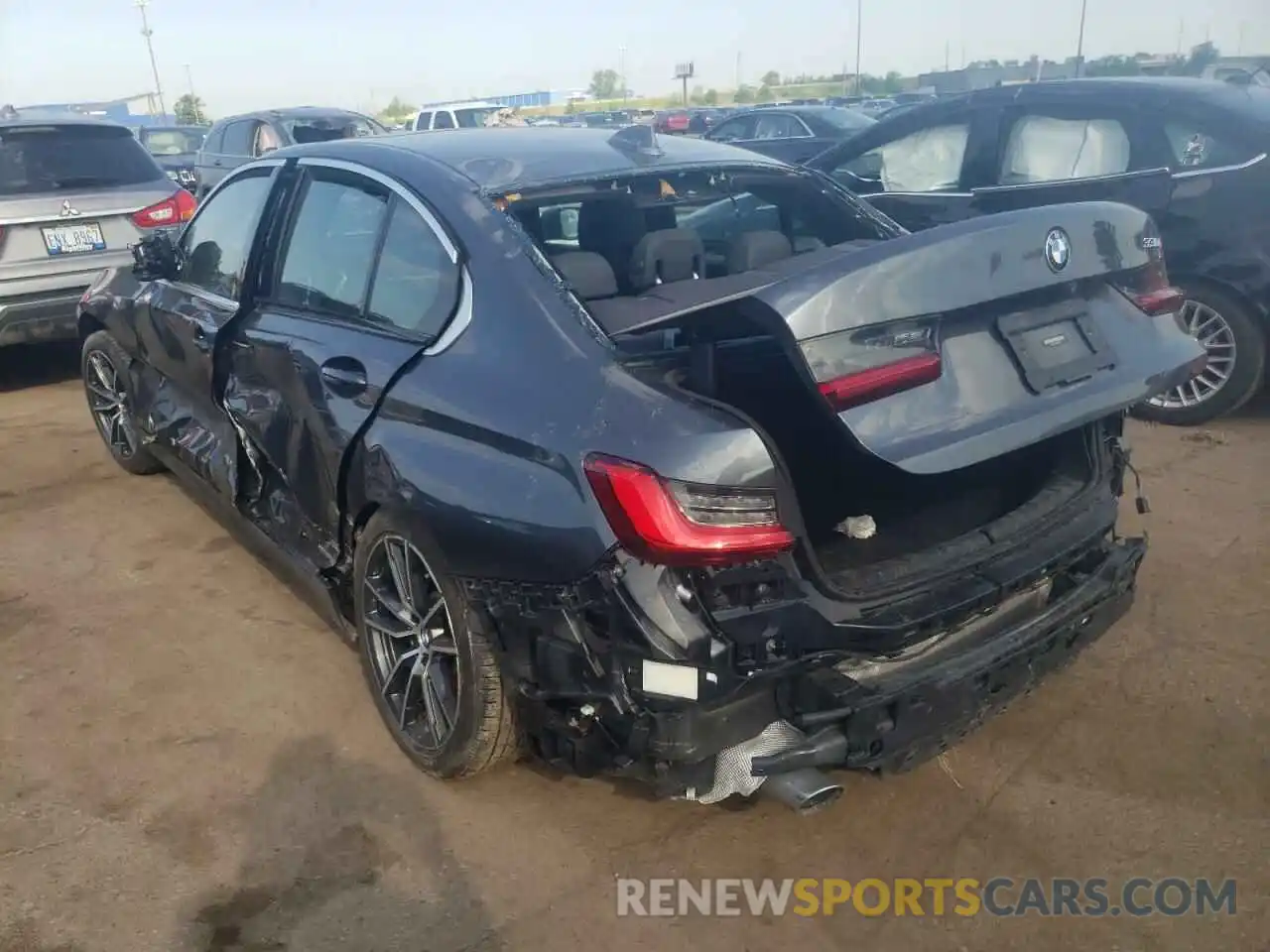 3 Photograph of a damaged car 3MW5R1J07L8B21776 BMW 3 SERIES 2020