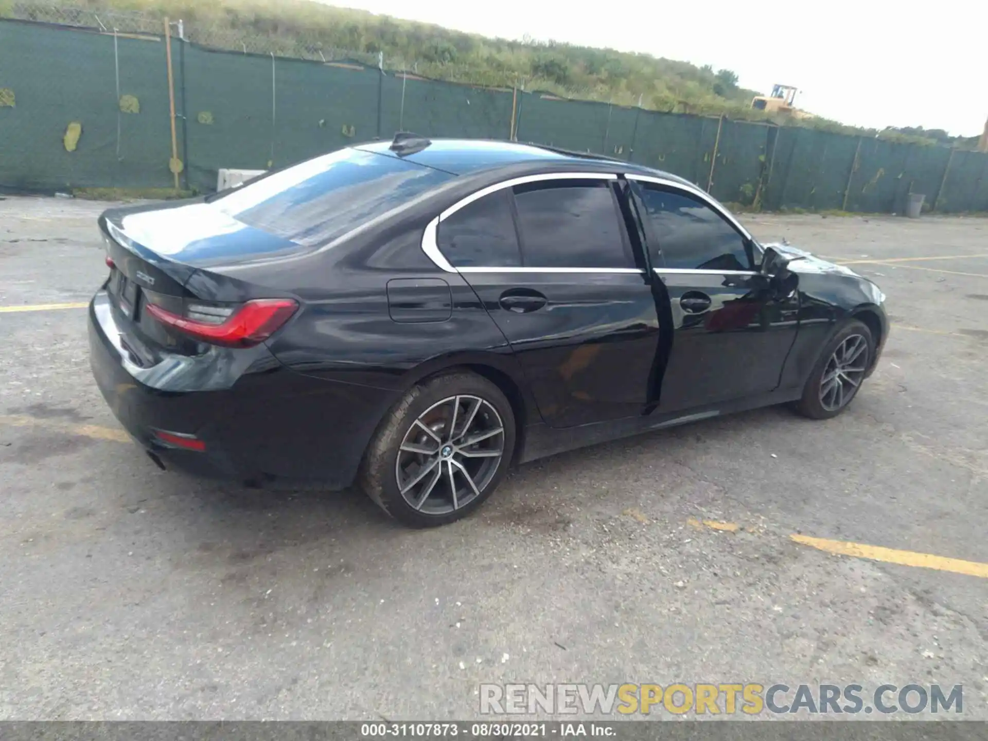 4 Photograph of a damaged car 3MW5R1J07L8B22071 BMW 3 SERIES 2020