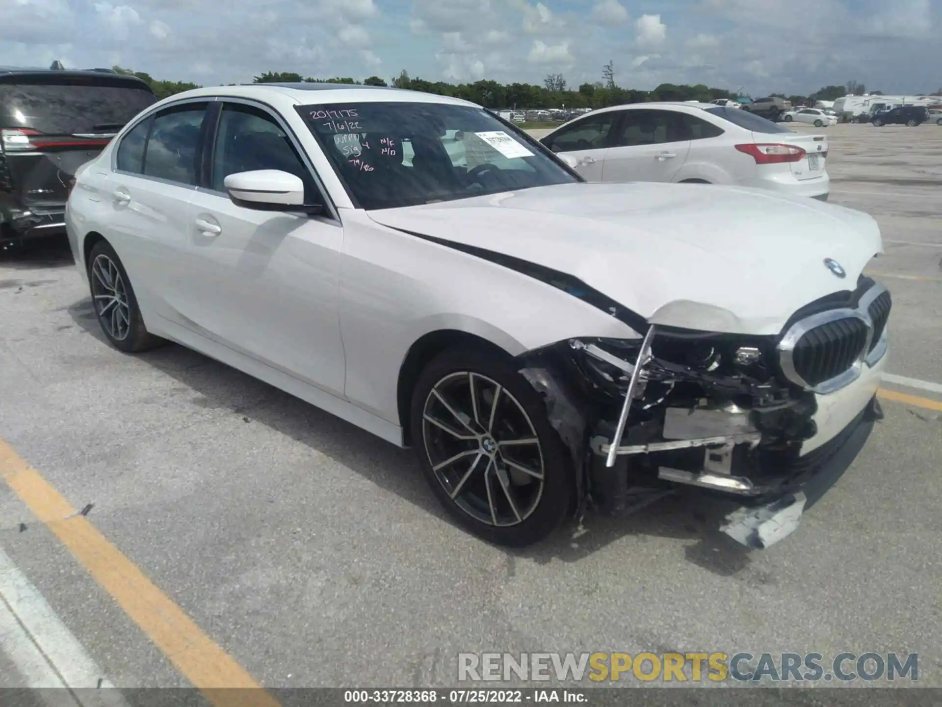 1 Photograph of a damaged car 3MW5R1J07L8B24564 BMW 3 SERIES 2020