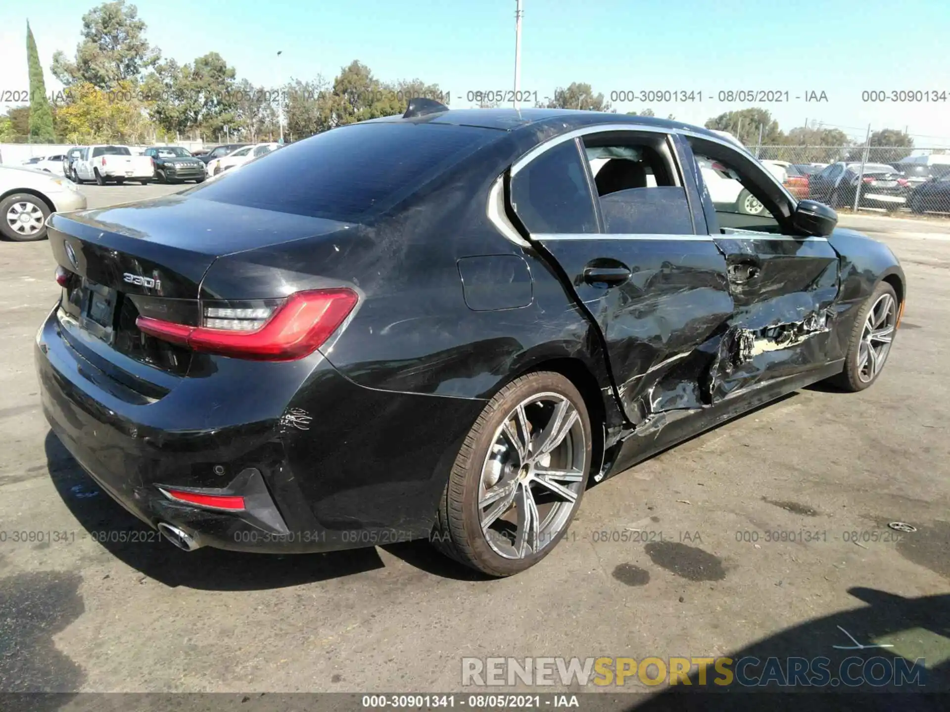 4 Photograph of a damaged car 3MW5R1J07L8B32048 BMW 3 SERIES 2020