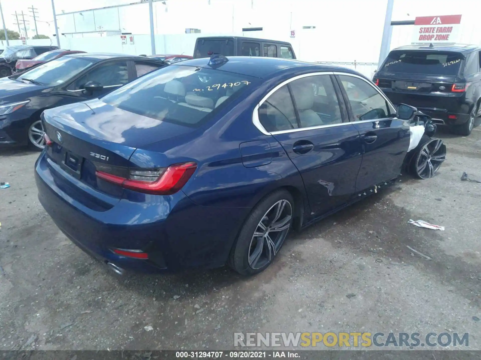 4 Photograph of a damaged car 3MW5R1J08L8B12794 BMW 3 SERIES 2020