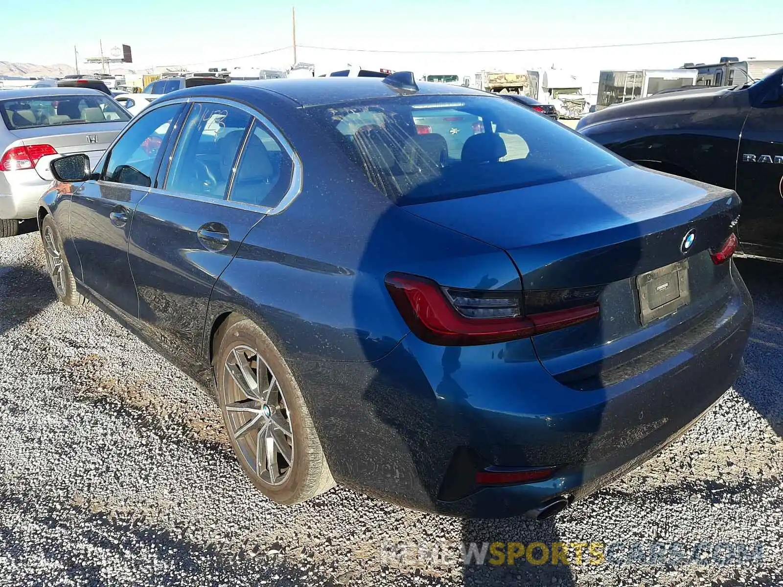 3 Photograph of a damaged car 3MW5R1J08L8B21558 BMW 3 SERIES 2020