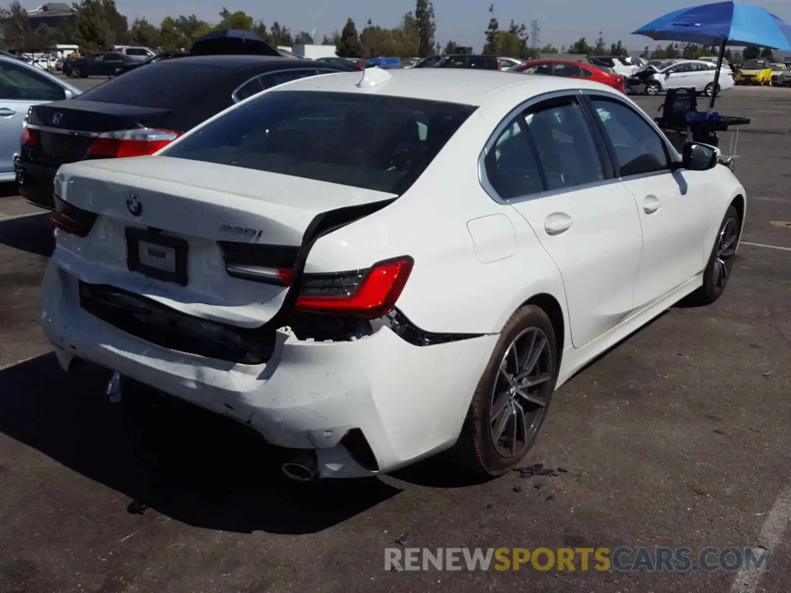 4 Photograph of a damaged car 3MW5R1J09L8B20502 BMW 3 SERIES 2020