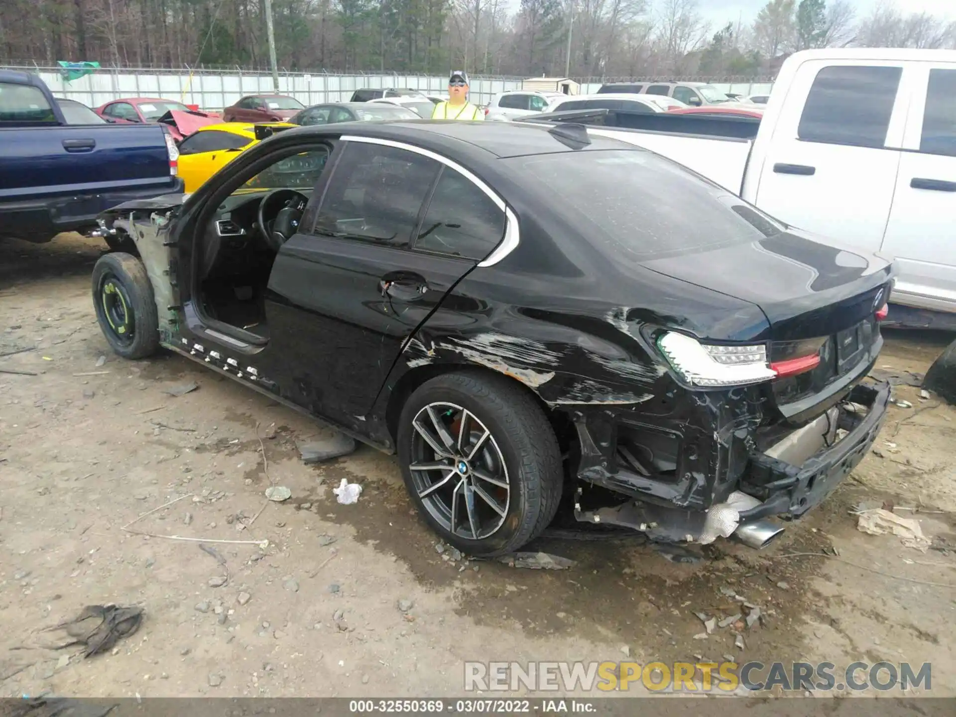 3 Photograph of a damaged car 3MW5R1J09L8B20662 BMW 3 SERIES 2020