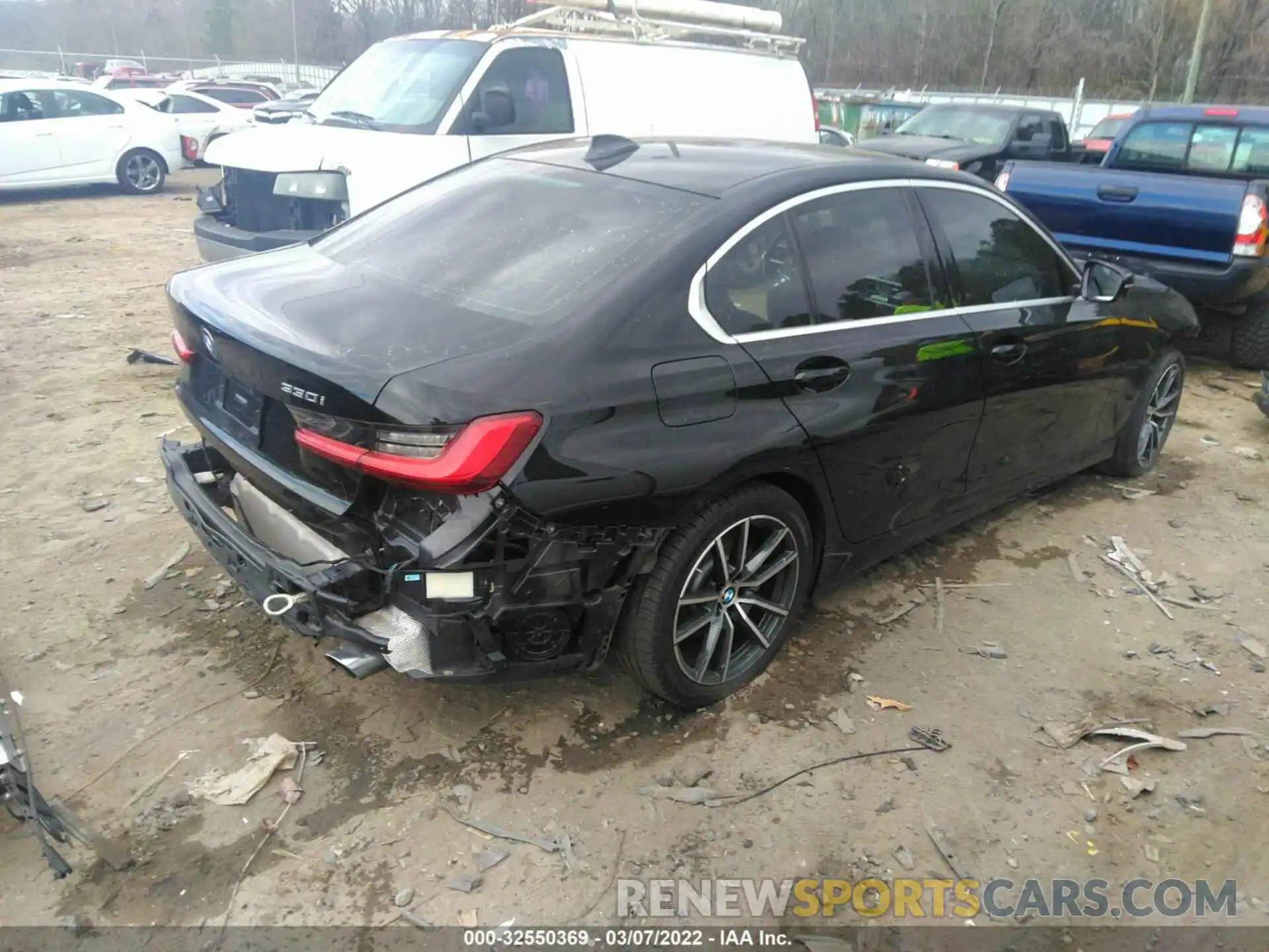 4 Photograph of a damaged car 3MW5R1J09L8B20662 BMW 3 SERIES 2020