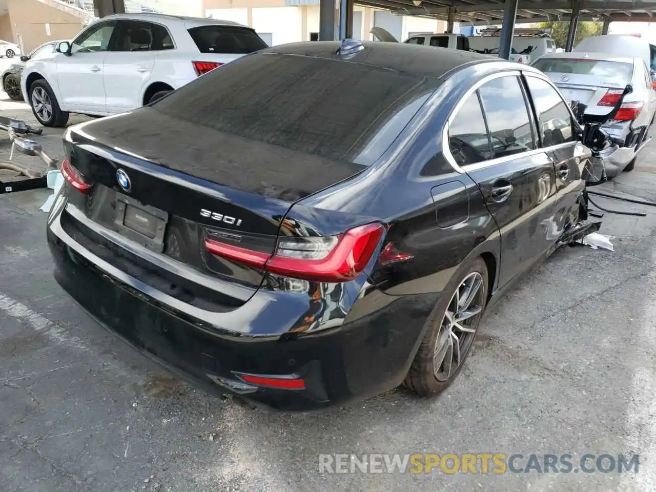 4 Photograph of a damaged car 3MW5R1J09L8B28972 BMW 3 SERIES 2020