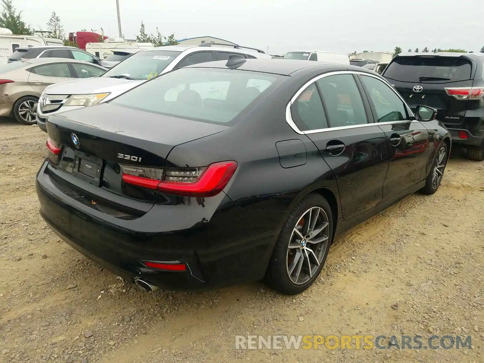 4 Photograph of a damaged car 3MW5R1J0XL8B03868 BMW 3 SERIES 2020