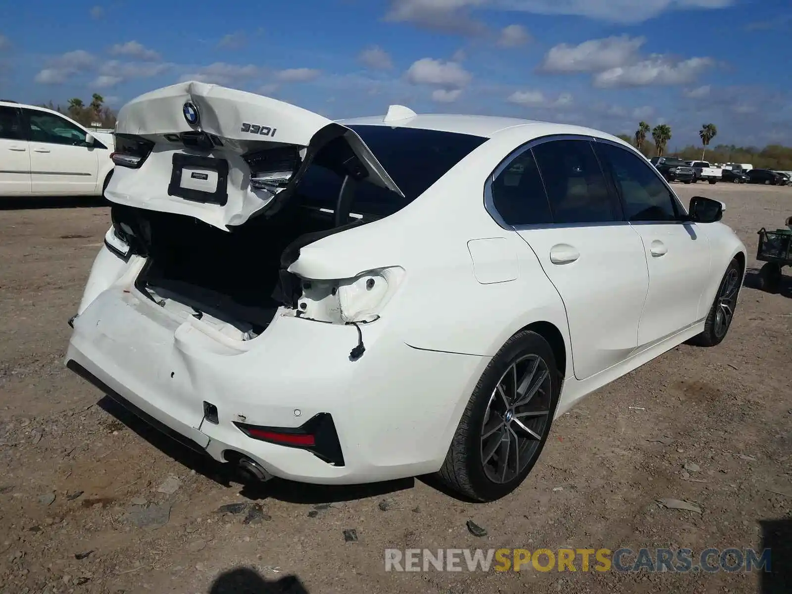 4 Фотография поврежденного автомобиля 3MW5R1J0XL8B04504 BMW 3 SERIES 2020