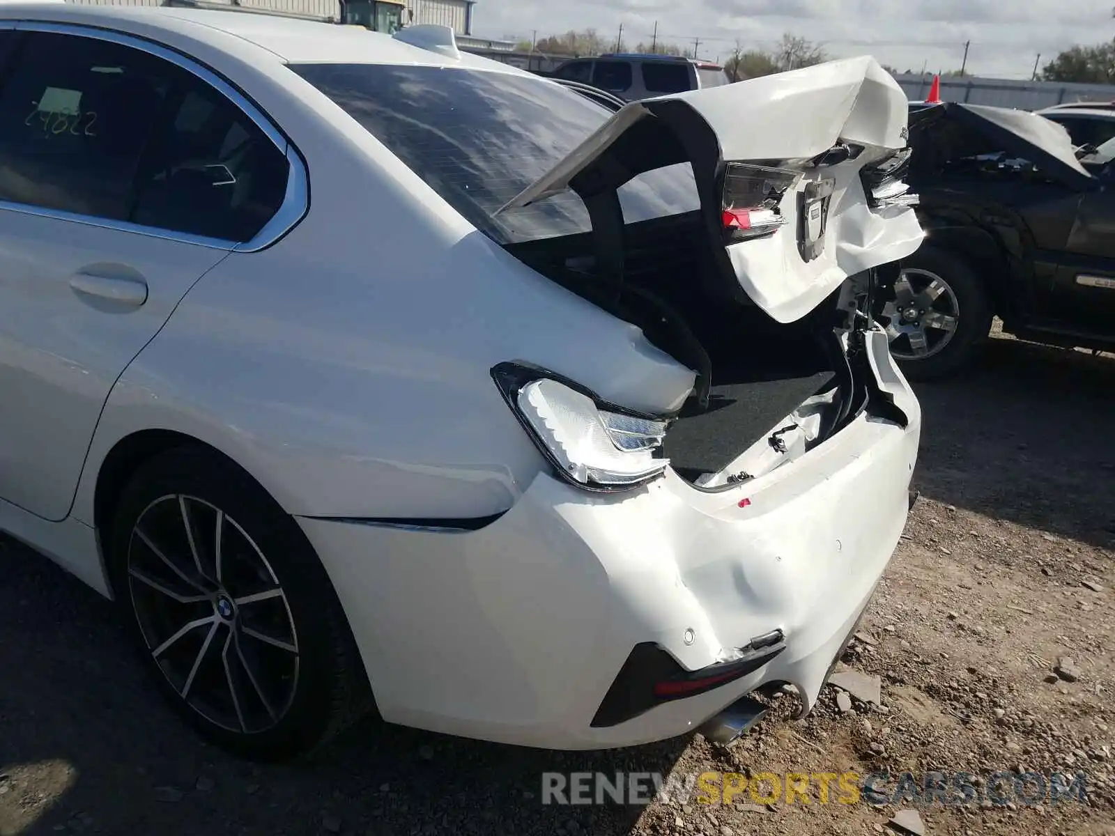 9 Фотография поврежденного автомобиля 3MW5R1J0XL8B04504 BMW 3 SERIES 2020