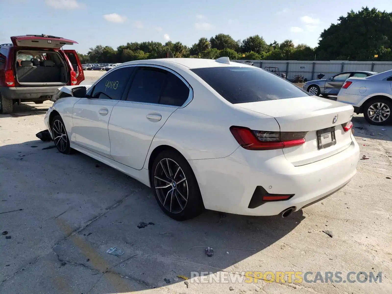 3 Photograph of a damaged car 3MW5R1J0XL8B12229 BMW 3 SERIES 2020