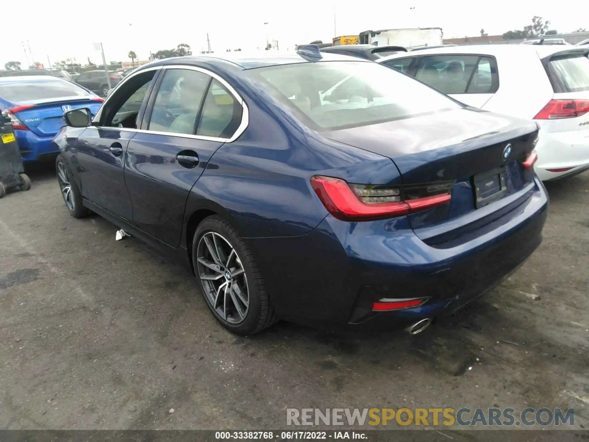 3 Photograph of a damaged car 3MW5R1J0XL8B14143 BMW 3 SERIES 2020