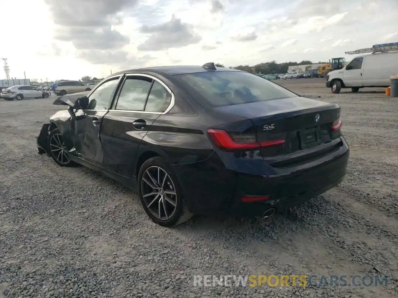 3 Photograph of a damaged car 3MW5R1J0XL8B19584 BMW 3 SERIES 2020