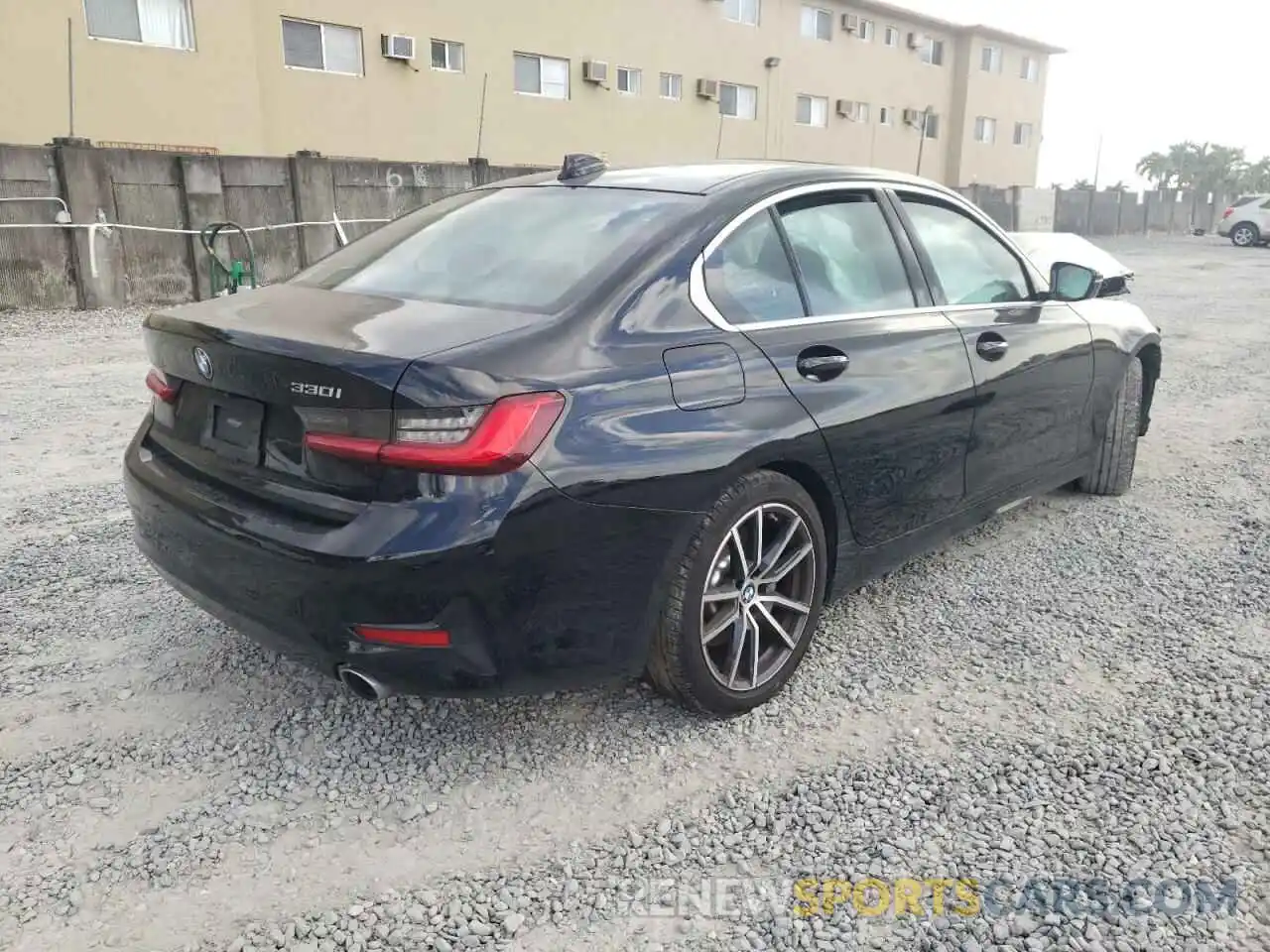 4 Photograph of a damaged car 3MW5R1J0XL8B19584 BMW 3 SERIES 2020