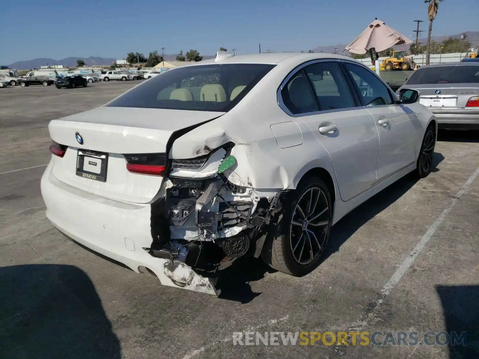 4 Фотография поврежденного автомобиля 3MW5R1J0XL8B22436 BMW 3 SERIES 2020