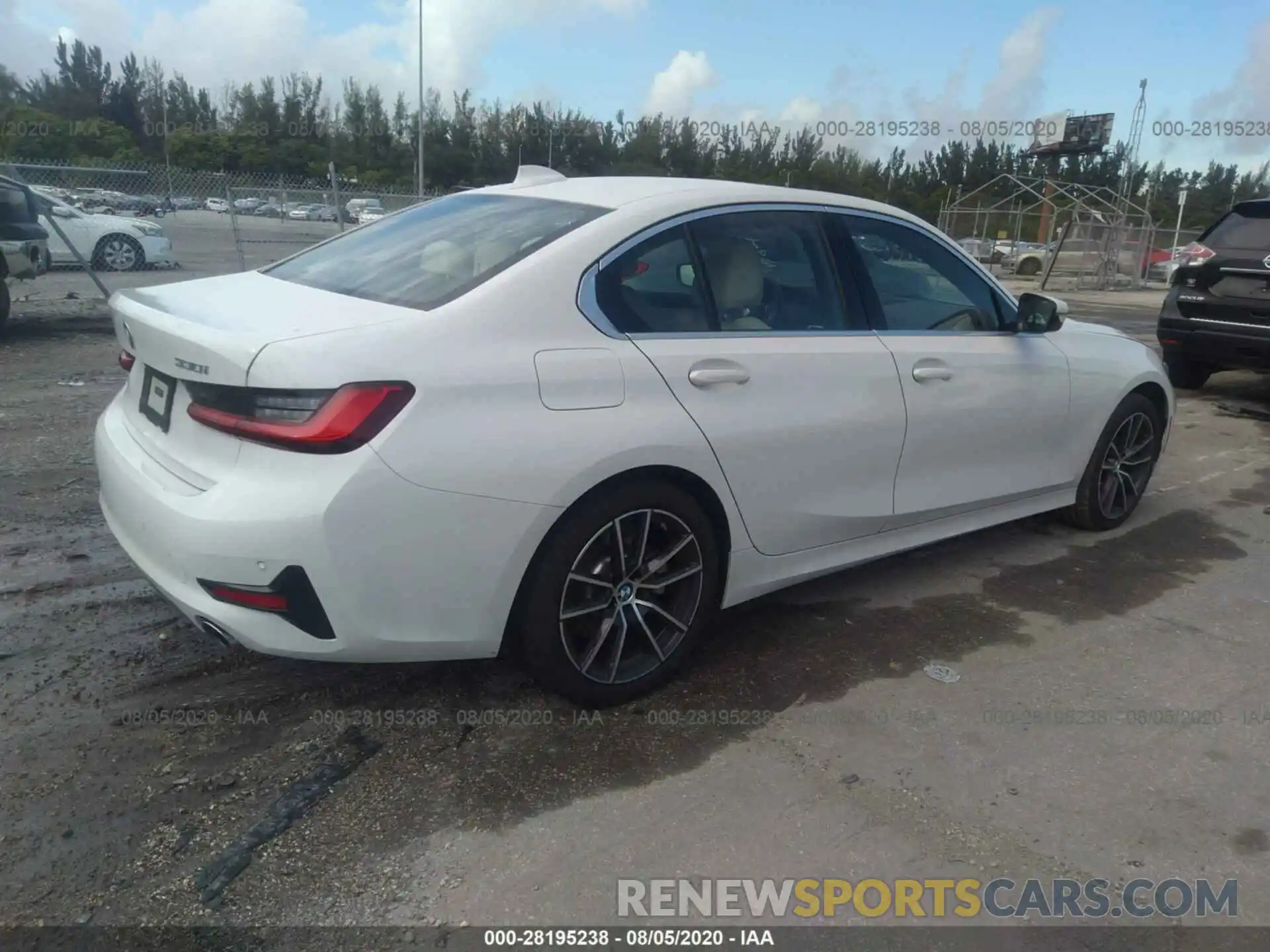 4 Photograph of a damaged car 3MW5R1J0XL8B23506 BMW 3 SERIES 2020