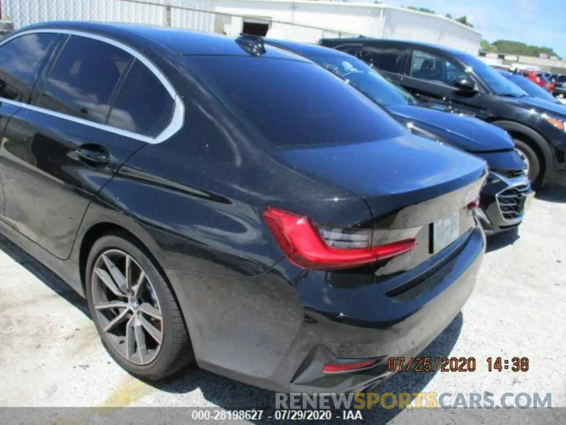 6 Photograph of a damaged car 3MW5R1J0XL8B25045 BMW 3 SERIES 2020