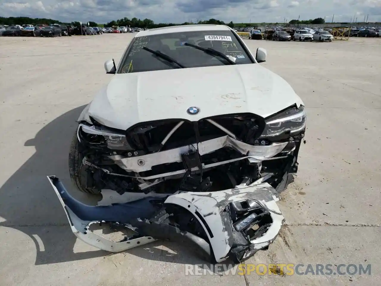 9 Photograph of a damaged car 3MW5R1J0XL8B26003 BMW 3 SERIES 2020