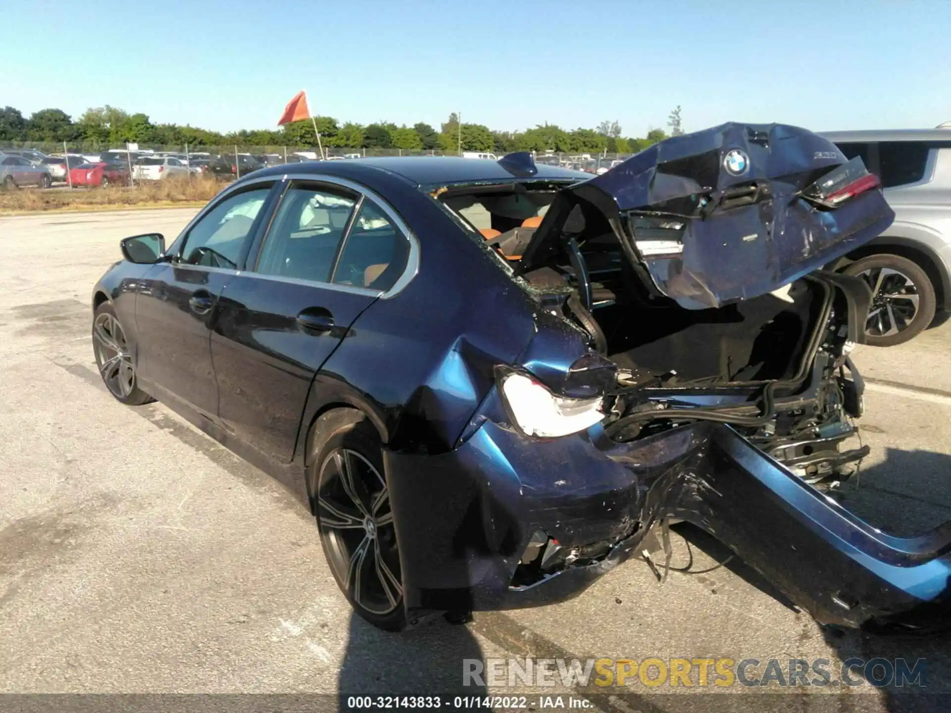 3 Photograph of a damaged car 3MW5R1J0XL8B30570 BMW 3 SERIES 2020