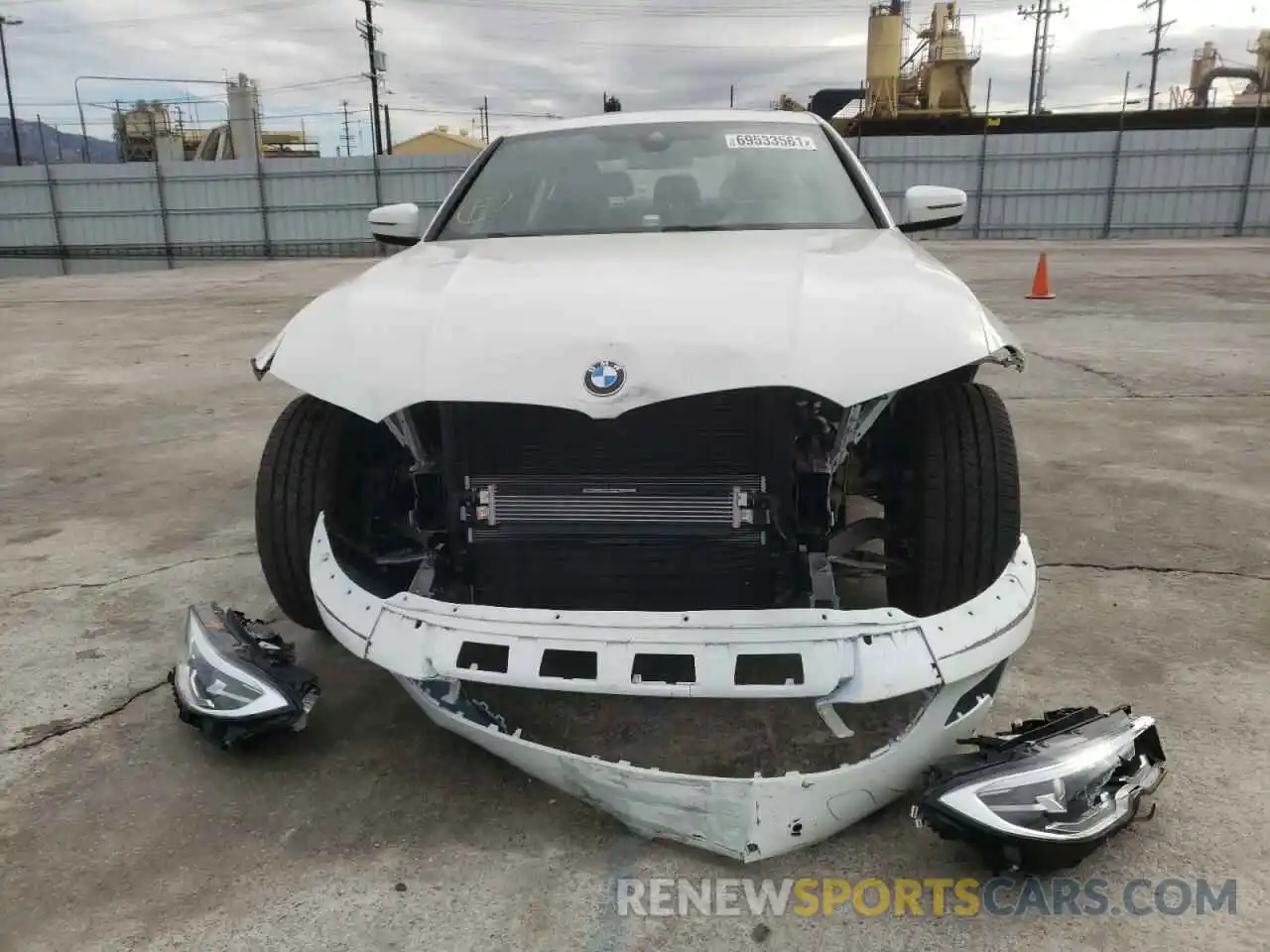 9 Фотография поврежденного автомобиля 3MW5R1J0XL8B31556 BMW 3 SERIES 2020