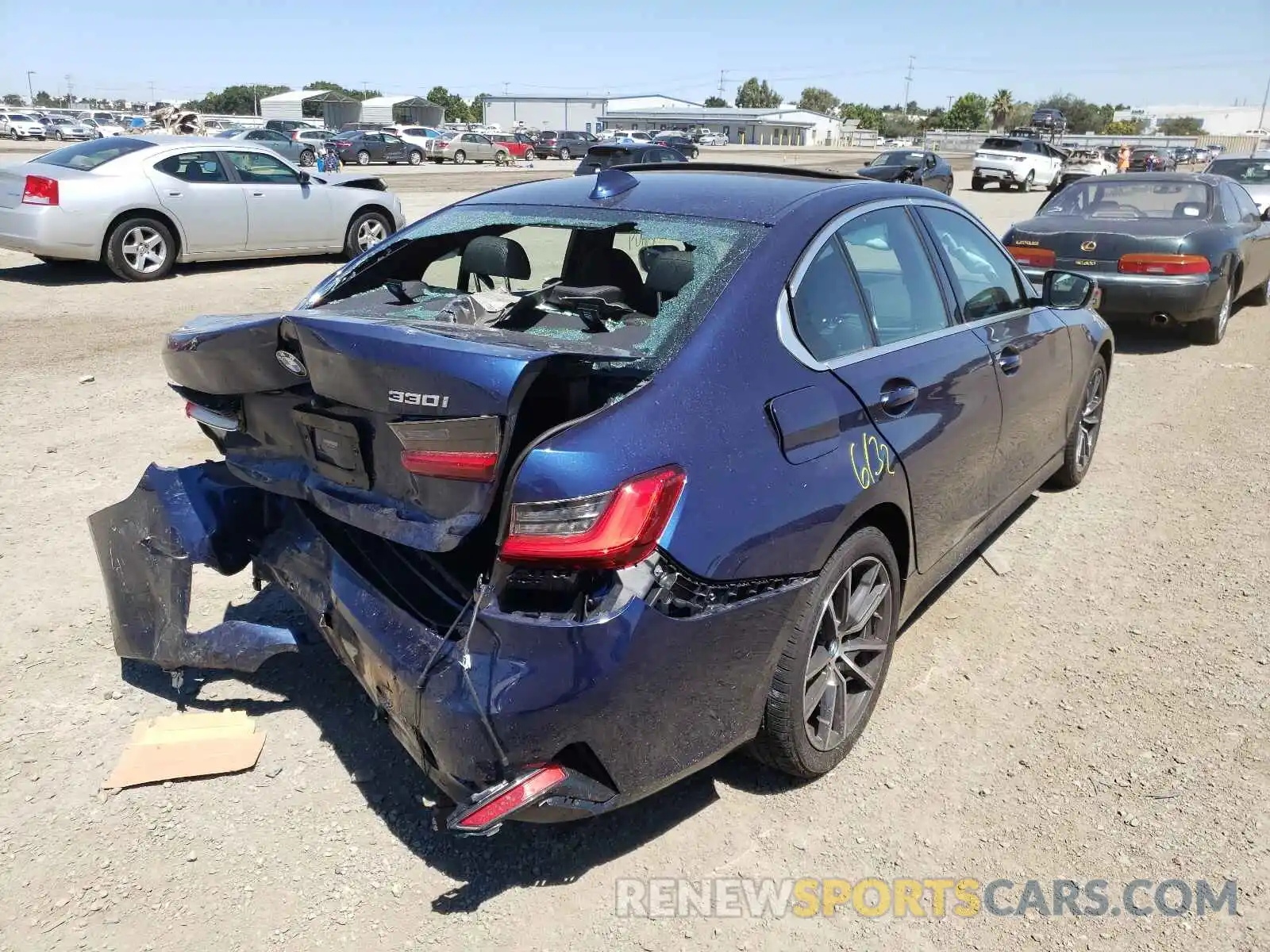 4 Photograph of a damaged car 3MW5R1J0XL8B36627 BMW 3 SERIES 2020