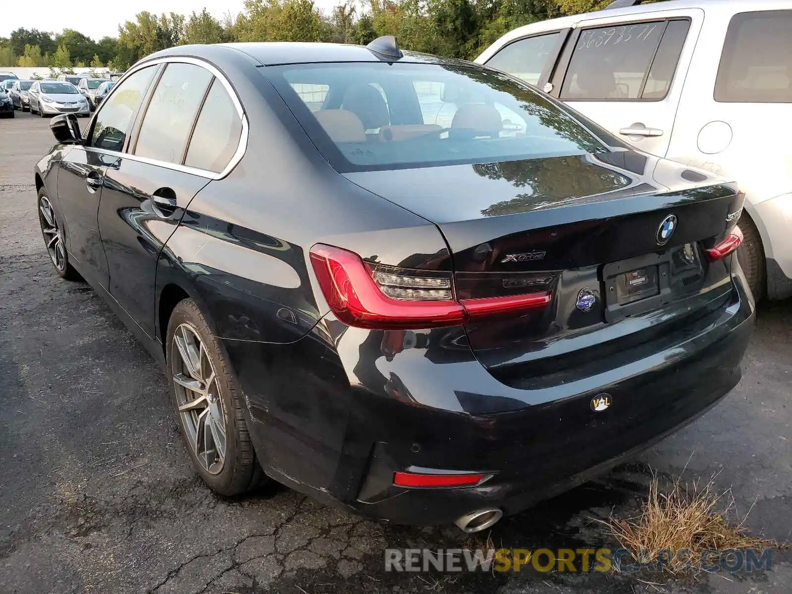 3 Photograph of a damaged car 3MW5R7J00L8B09438 BMW 3 SERIES 2020