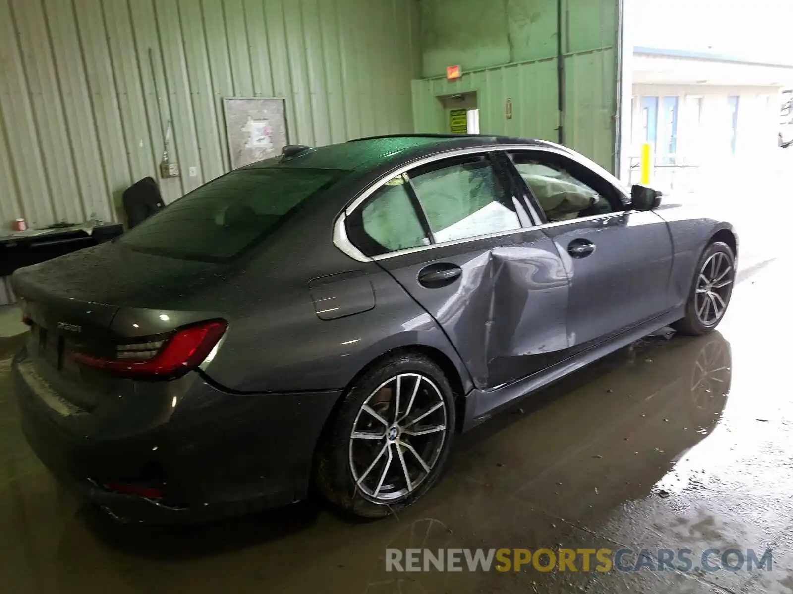 4 Photograph of a damaged car 3MW5R7J00L8B16454 BMW 3 SERIES 2020