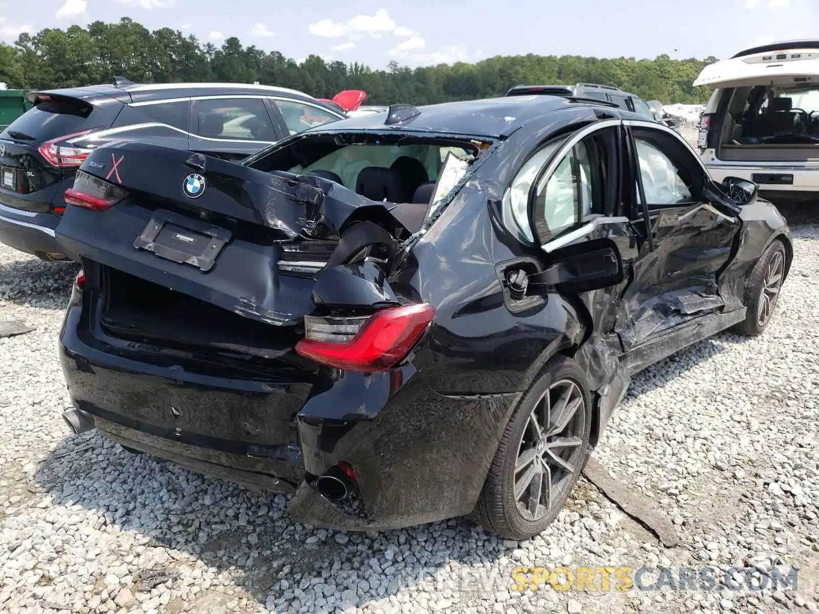 4 Photograph of a damaged car 3MW5R7J00L8B23968 BMW 3 SERIES 2020