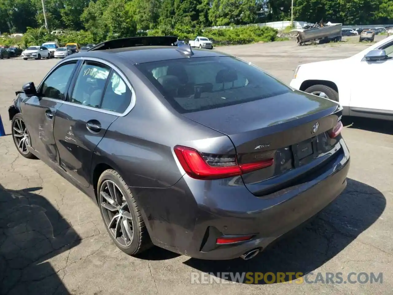 3 Photograph of a damaged car 3MW5R7J00L8B32752 BMW 3 SERIES 2020