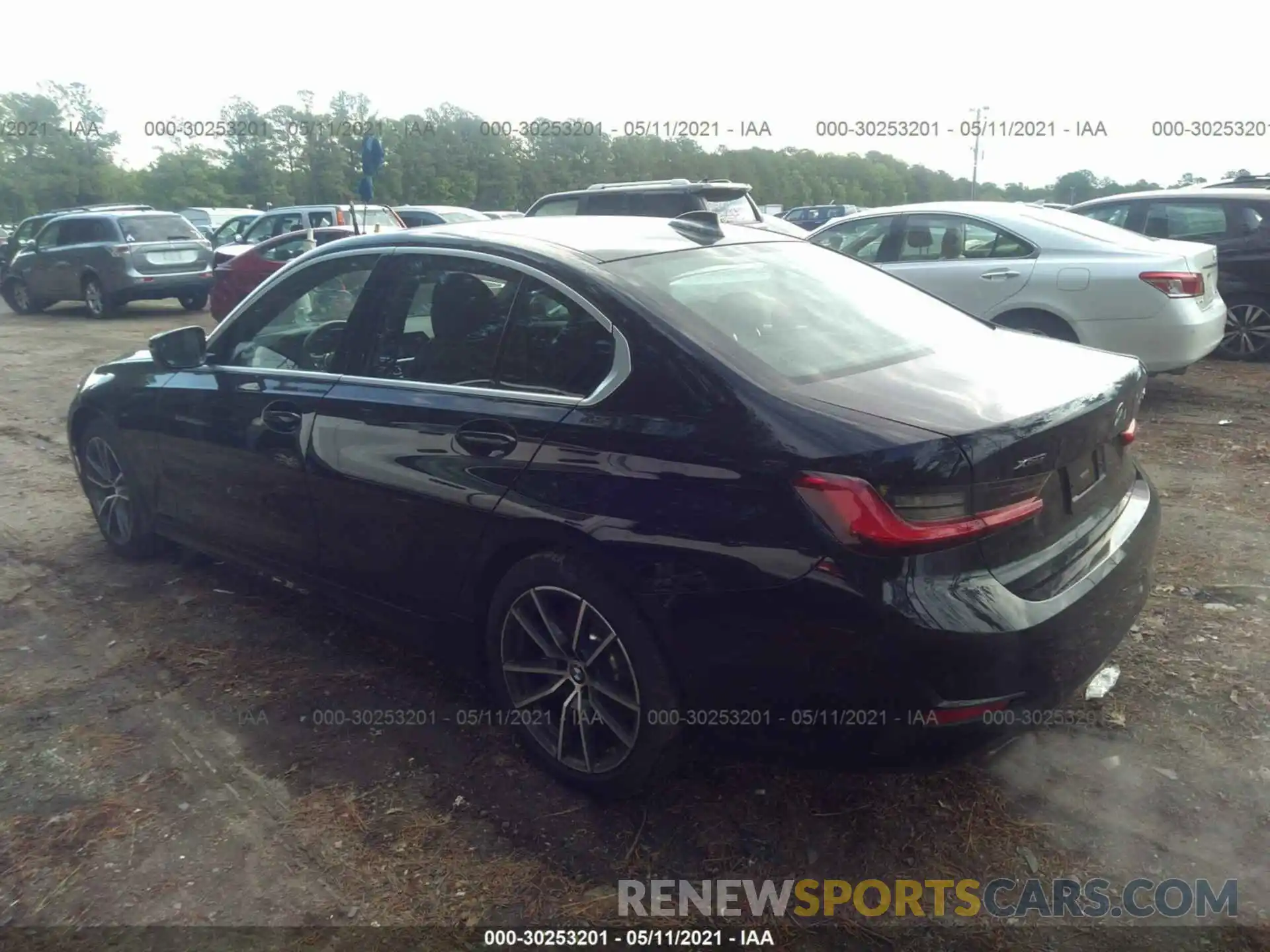 3 Photograph of a damaged car 3MW5R7J01L8B24028 BMW 3 SERIES 2020