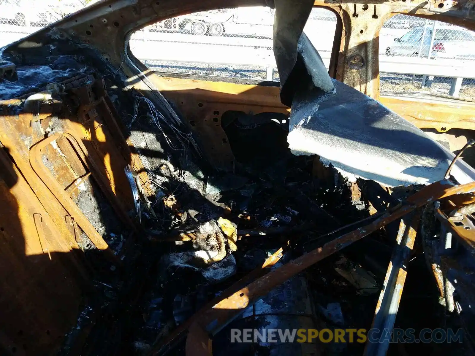 6 Photograph of a damaged car 3MW5R7J01L8B28323 BMW 3 SERIES 2020