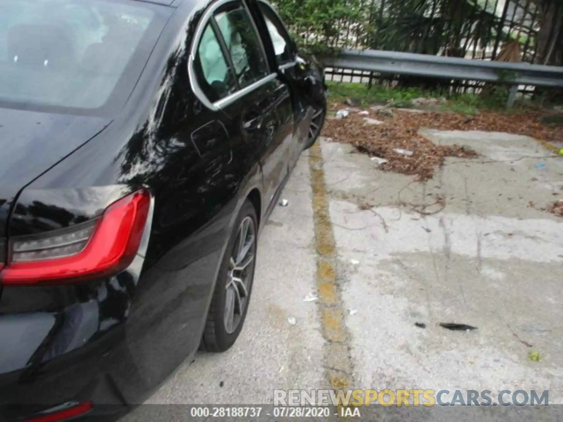 3 Photograph of a damaged car 3MW5R7J02L8B08873 BMW 3 SERIES 2020