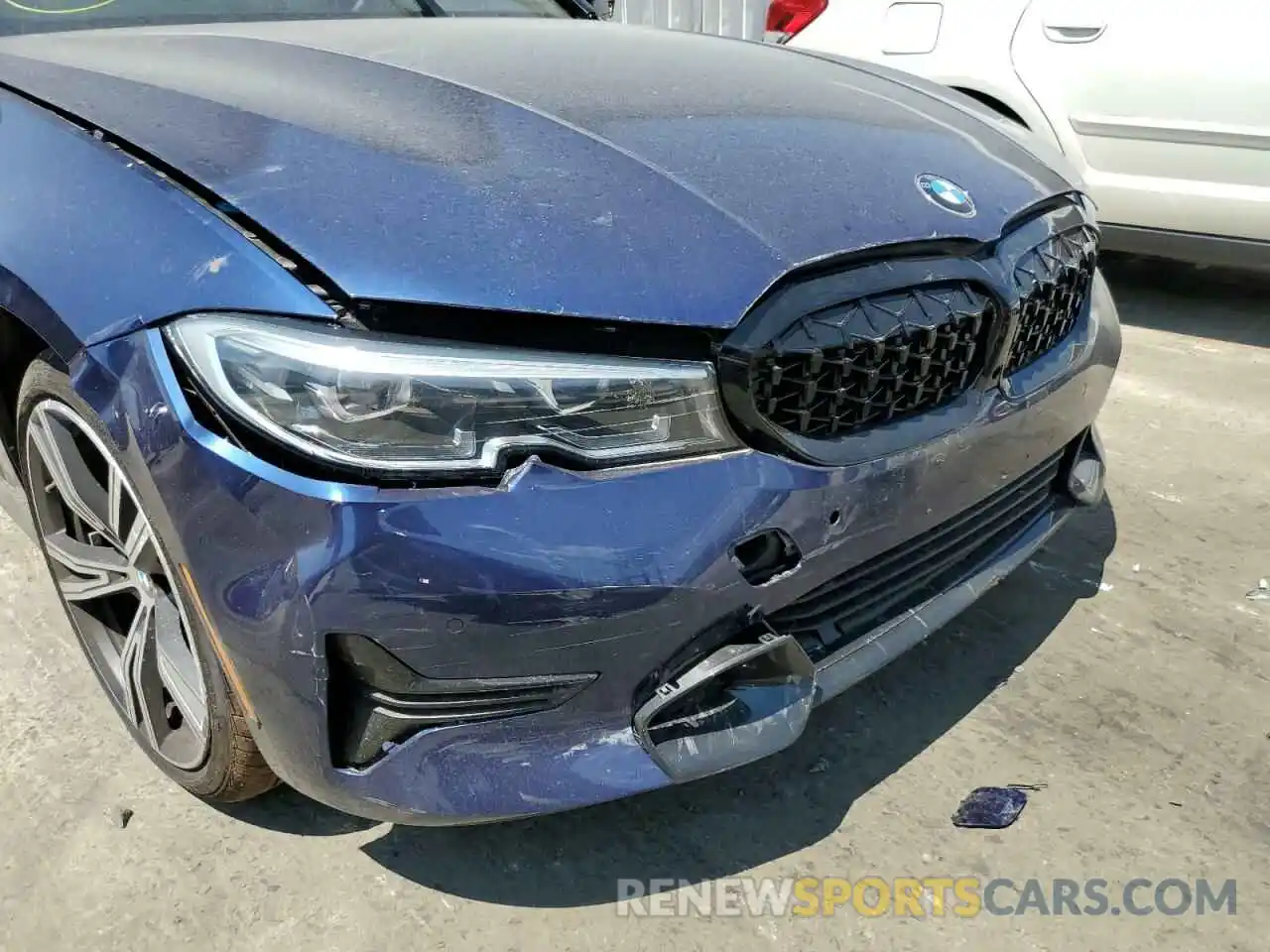 9 Photograph of a damaged car 3MW5R7J02L8B16374 BMW 3 SERIES 2020