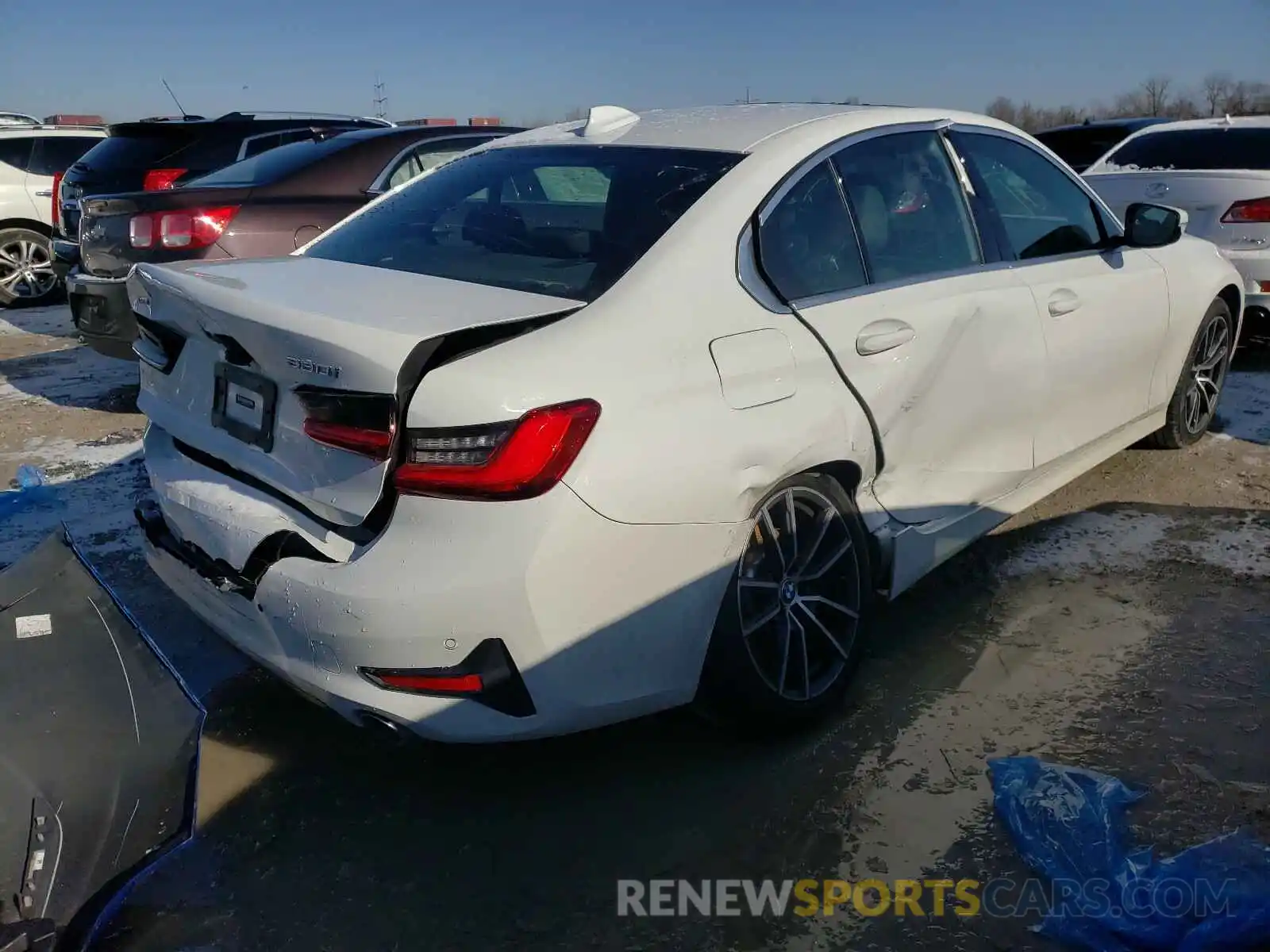 4 Photograph of a damaged car 3MW5R7J02L8B18741 BMW 3 SERIES 2020