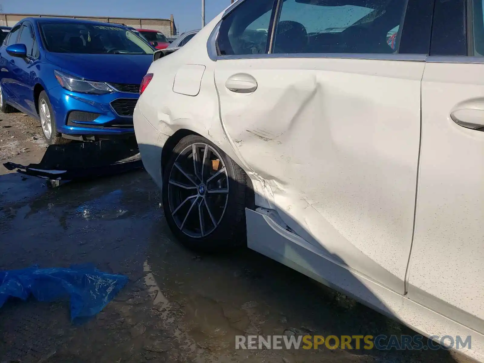 9 Photograph of a damaged car 3MW5R7J02L8B18741 BMW 3 SERIES 2020