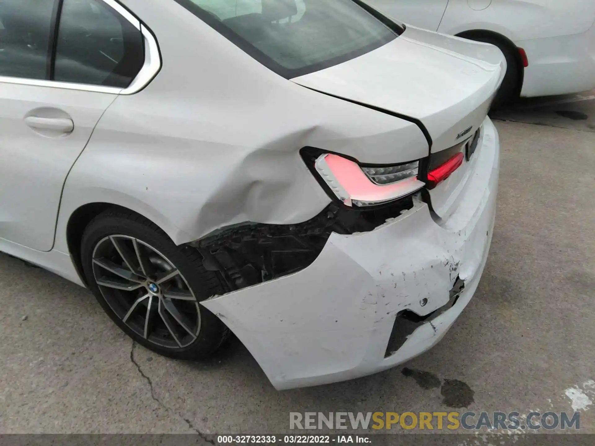 6 Photograph of a damaged car 3MW5R7J02L8B21977 BMW 3 SERIES 2020