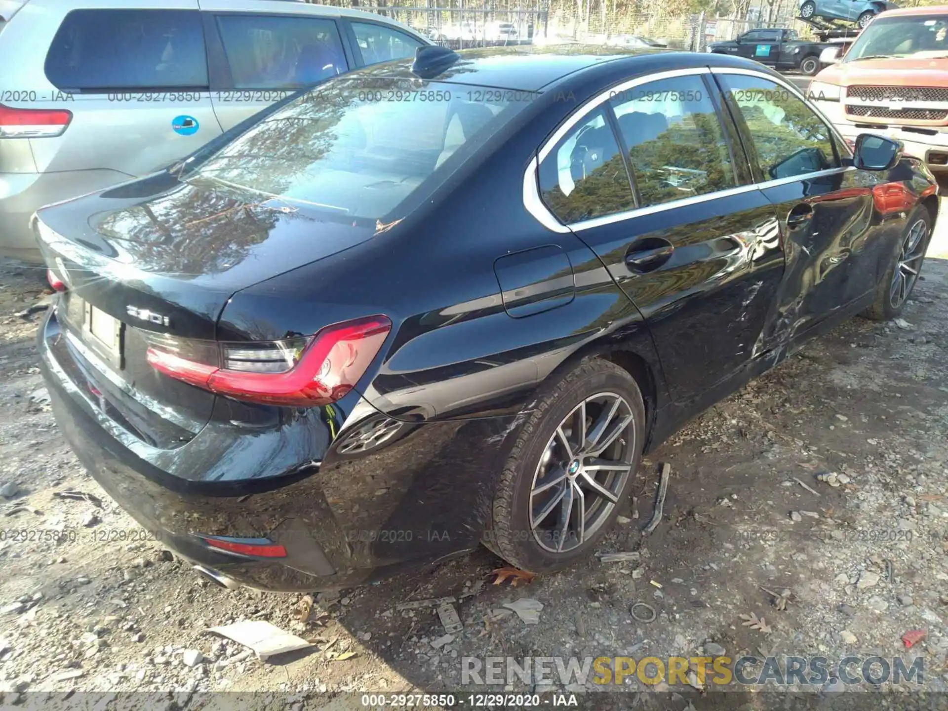 4 Photograph of a damaged car 3MW5R7J02L8B23471 BMW 3 SERIES 2020